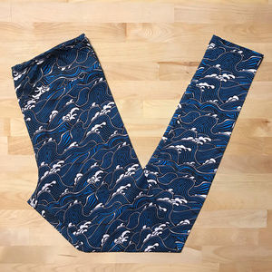 🛍 SALE 💰 Cerulean wave yoga waistband leggings